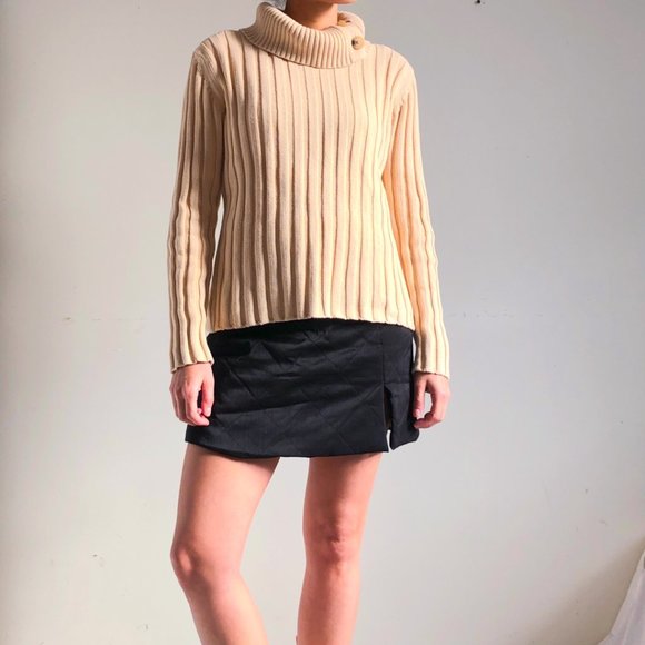 Cream turtleneck knit sweater - Picture 2 of 3